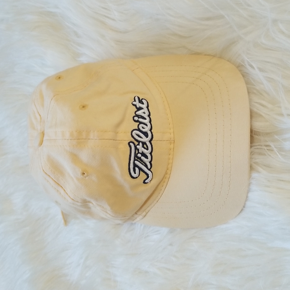 Titleist golf cap One size fits all Yellow
